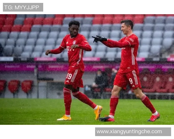 跑位精准的足球明星们如何在比赛中创造机会与进球的艺术 跑位精准的足球明星们如何在比赛中创造机会与进球的艺术