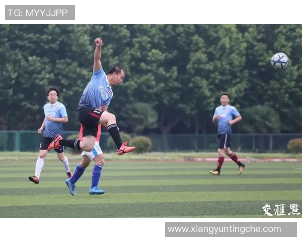 与足球明星的偶遇与成长之路我与梦想的交汇点