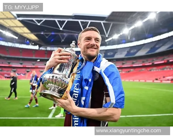 足球明星奇科特的传奇人生与辉煌成就揭秘 足球明星奇科特的传奇人生与辉煌成就揭秘